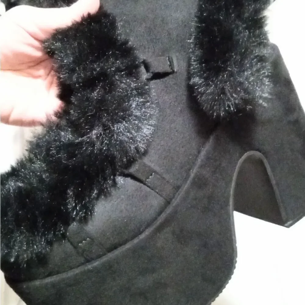 (T-4370) Platform Snow Boots for Women Furry Cozy Knee High Boots Sz 35 (4.5)